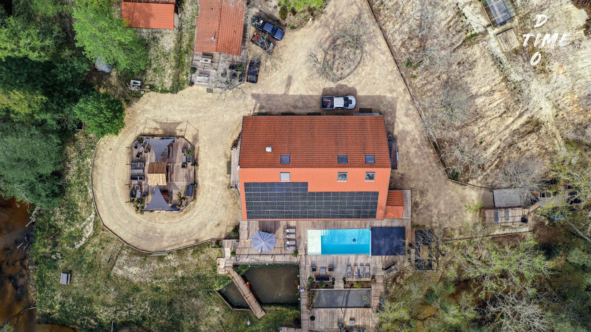 MOUSTEY-4_diotime-production-freelance-bordeaux-video-drone-diotime-production-freelance-bordeaux-video-drone-000